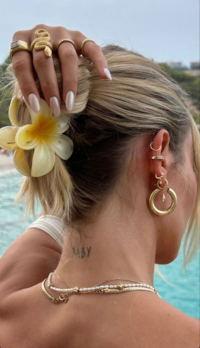 Maui Flower Claw Clips